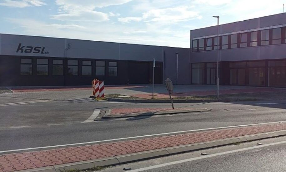 Užitočné tipy, ako vyberať garážové a priemyselné brány Užitočné tipy, ako vyberať garážové a priemyselné brány