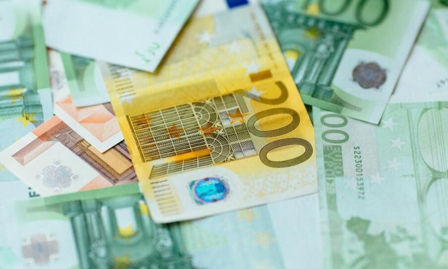 Rýchla pôžička pred výplatou: čo potrebujete vedieť