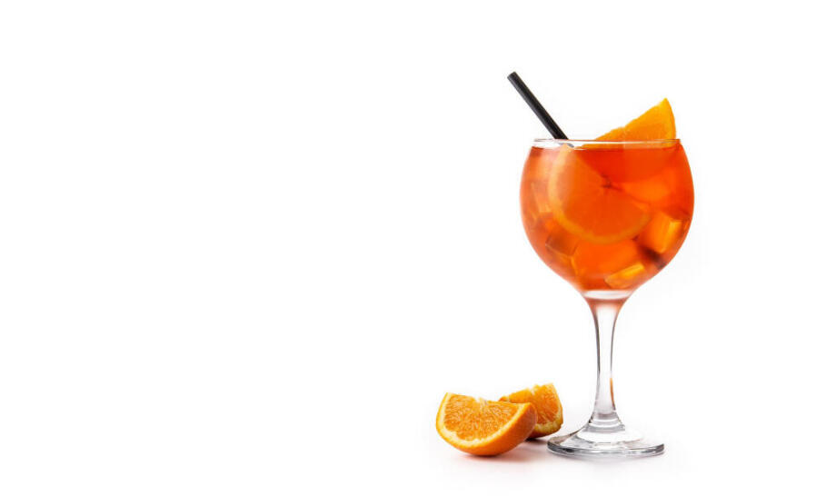 Aperol: letný kokteil, ktorý sa stal ikonou slnečných terás