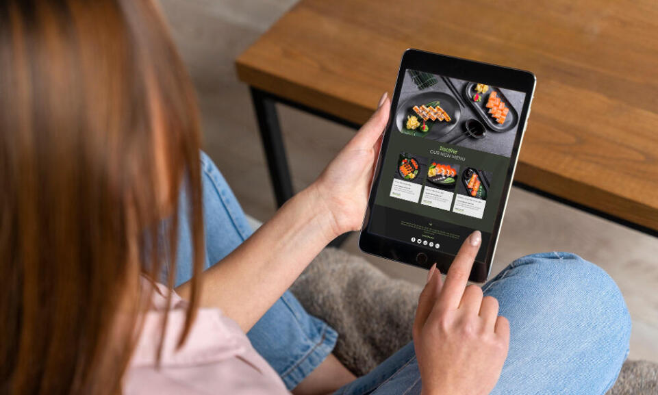 Digitálne menu v reštaurácii alebo hoteli: trendy, výhody a reálne skúsenosti