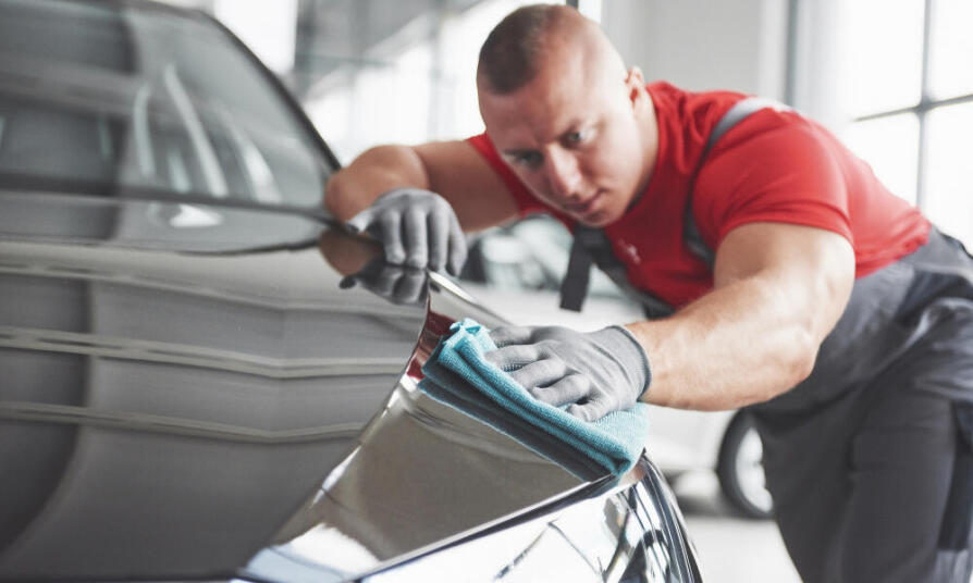 Jarné čistenie auta ako dôležitý krok po náročnej zime