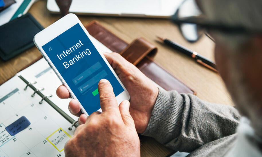 Digitálne bankovníctvo a jeho vplyv na moderné financie