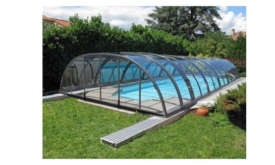 Cena za posuvné zastrešenie bazéna v Martine a faktory, ktoré ju ovplyvňujú