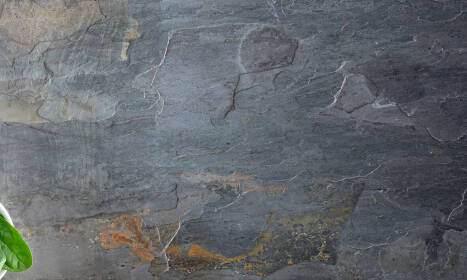 Obklad z čiernej bridlice: elegancia a odolnosť v jednom