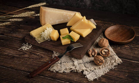 Prečo sú syrové torty na mieru dokonalým spojením chuti a remesla