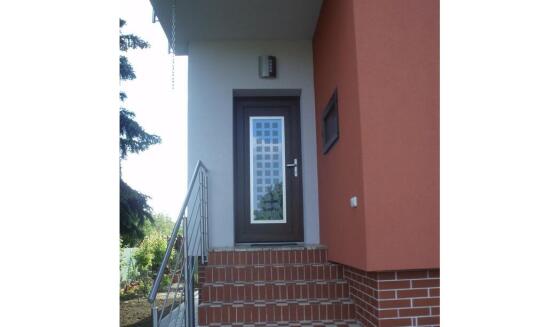 Plastové dvere v Bratislave: praktické riešenie pre domácnosti