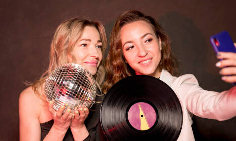 Diskotéka pre každú generáciu – prečo sa radi vraciame na tanečný parket