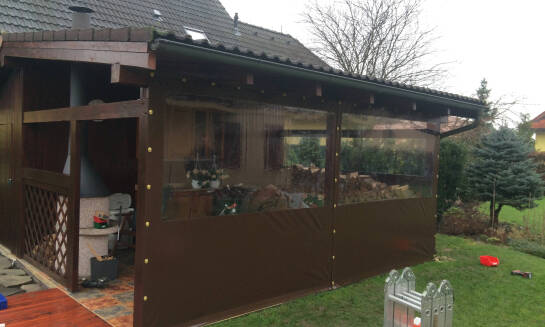 Plachty na altánky ako efektívna ochrana a spôsob, ako vytvoriť komfortný priestor v každom počasí