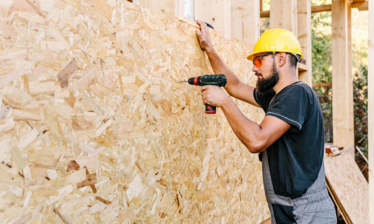 OSB dosky ako univerzálny materiál v stavebníctve