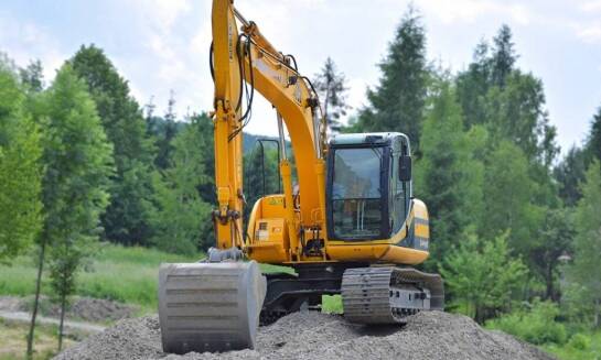 Prečo sú búracie práce minibagrom efektívnym riešením