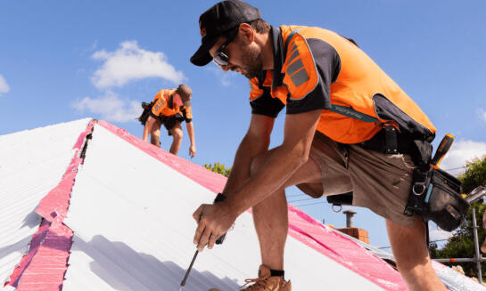 Klampiarske práce ako nevyhnutná súčasť spoľahlivej strechy