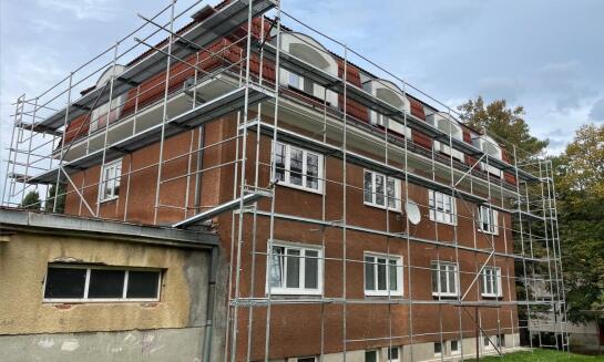 Predaj lešenia v Žiline: ako vybrať kvalitné riešenie pre profesionálov aj domácich majstrov