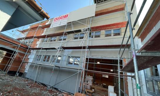 Prenájom fasádneho lešenia v Žiline pre rýchlu a bezpečnú stavbu