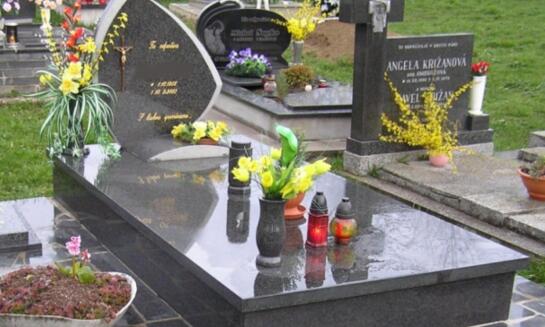 Ako vybrať náhrobok a pomníkové zostavy pre trvácnu pamiatku