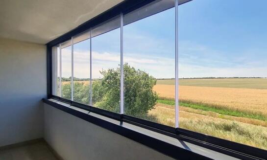 Zasklenie balkónov a lodžií v Bratislave