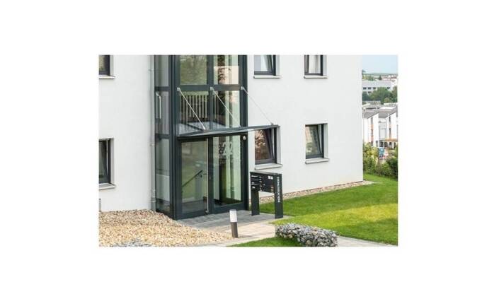 Plastové vchodové dvere: bezpečné riešenie pre váš dom či byt v Bratislave