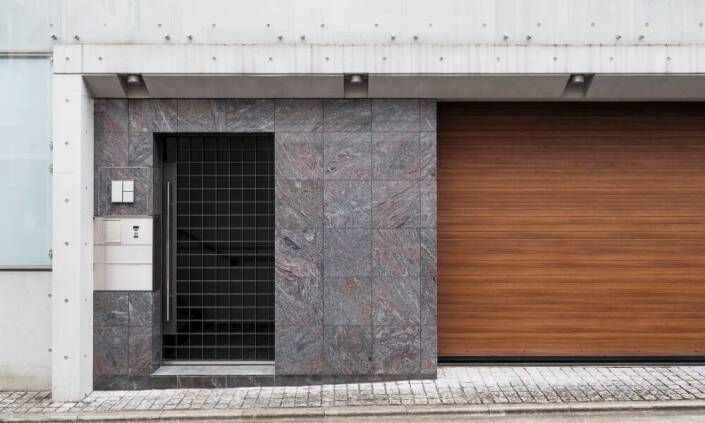 Garážové brány ako dôležitá súčasť moderného bývania