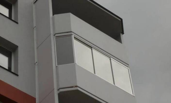 Zasklenie balkóna ako nový rozmer vášho bývania