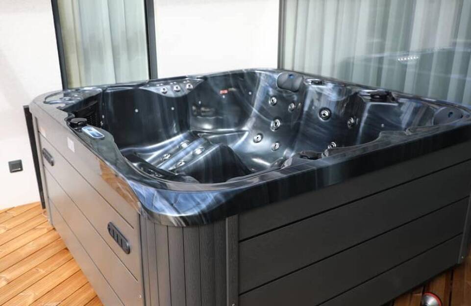 Akrylátové vírivky: Dokonalý relax a luxus priamo u vás doma