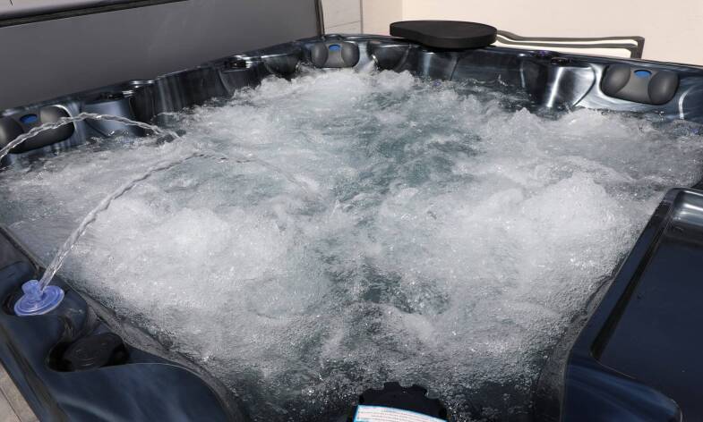 Vírivka s protiprúdom: kombinácia relaxu a cvičenia