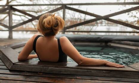 Vírivka vonkajšia: luxusný relax pre vašu záhradu