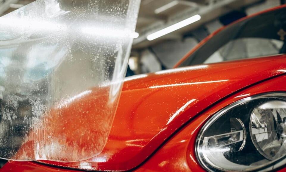 PPF fólia: neviditeľný štít pre karosériu vášho auta