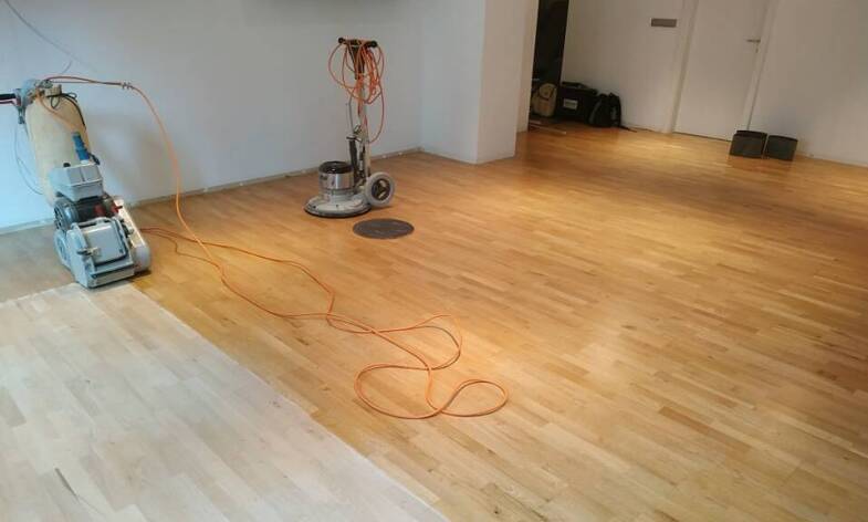 Brúsenie parkiet: Návrat k prirodzenej kráse drevených podláh