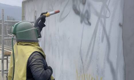 Tryskanie vo vodnej hmle: ekologická sila s minimálnou prašnosťou