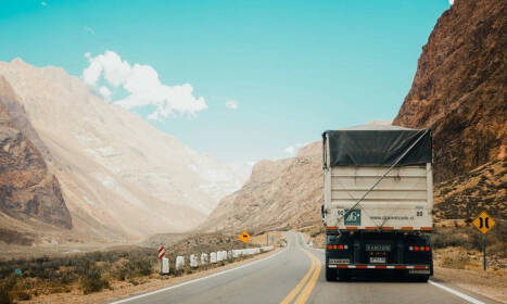 Na čo myslieť pred servisom nákladných automobilov vo firme