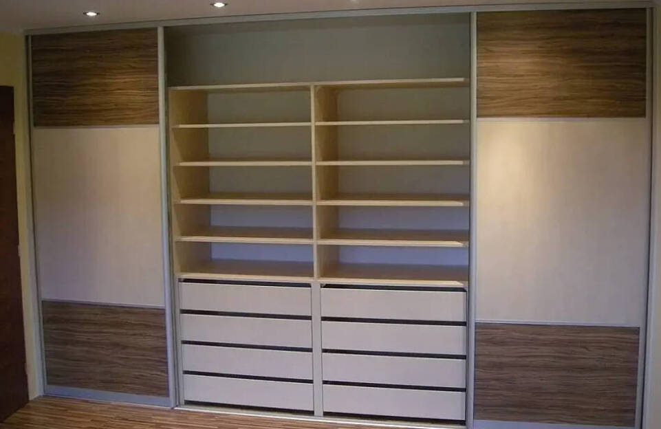 Nábytok na mieru ako riešenie, ktoré mení každodenný život