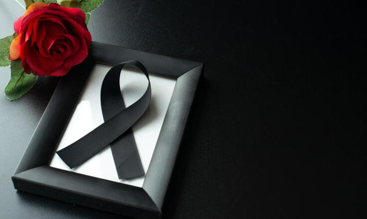 Pohreb a ako zvládnuť poslednú rozlúčku s istotou a rešpektom