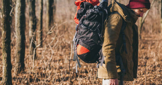Oblečenie na turistiku na sklonku zimy ako kľúč k bezpečnému pohybu v horách