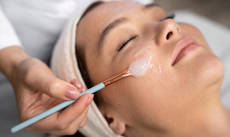 Chemický píling ako účinná cesta k obnovenej pleti